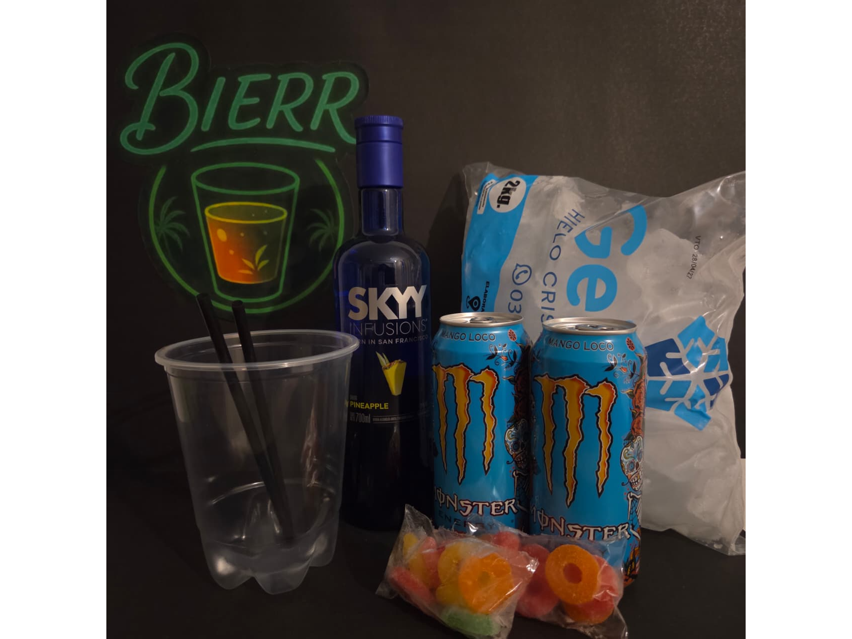 SKYY ANANA + 2 ENERGIZANTES