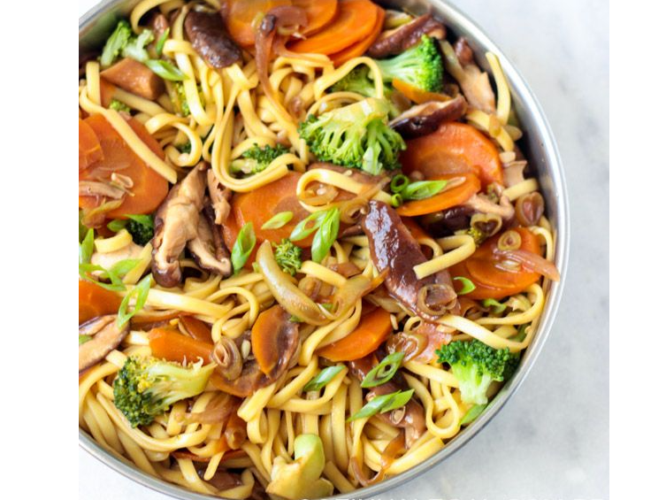 Yakissoba vegetariano