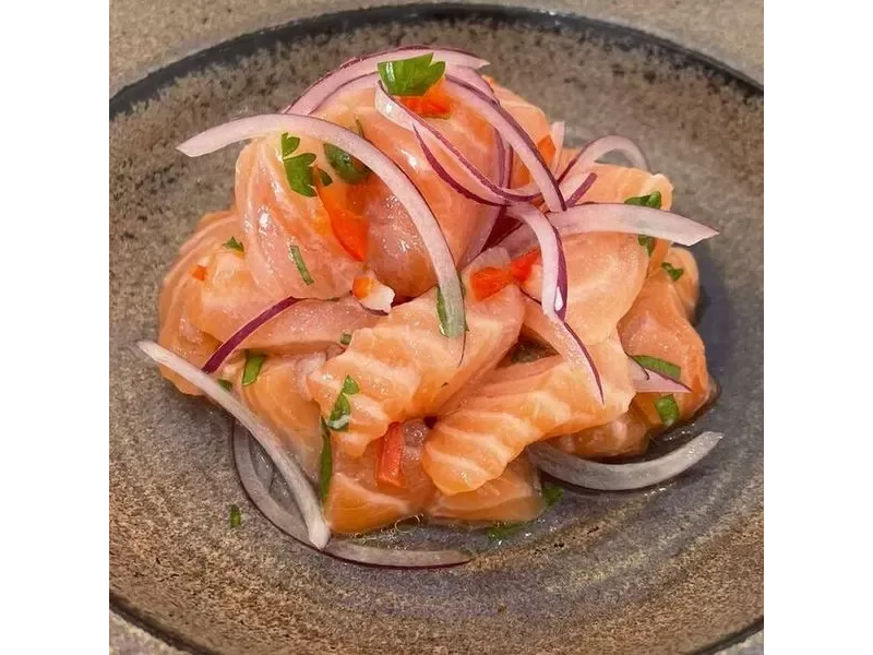 Ceviche de salmón