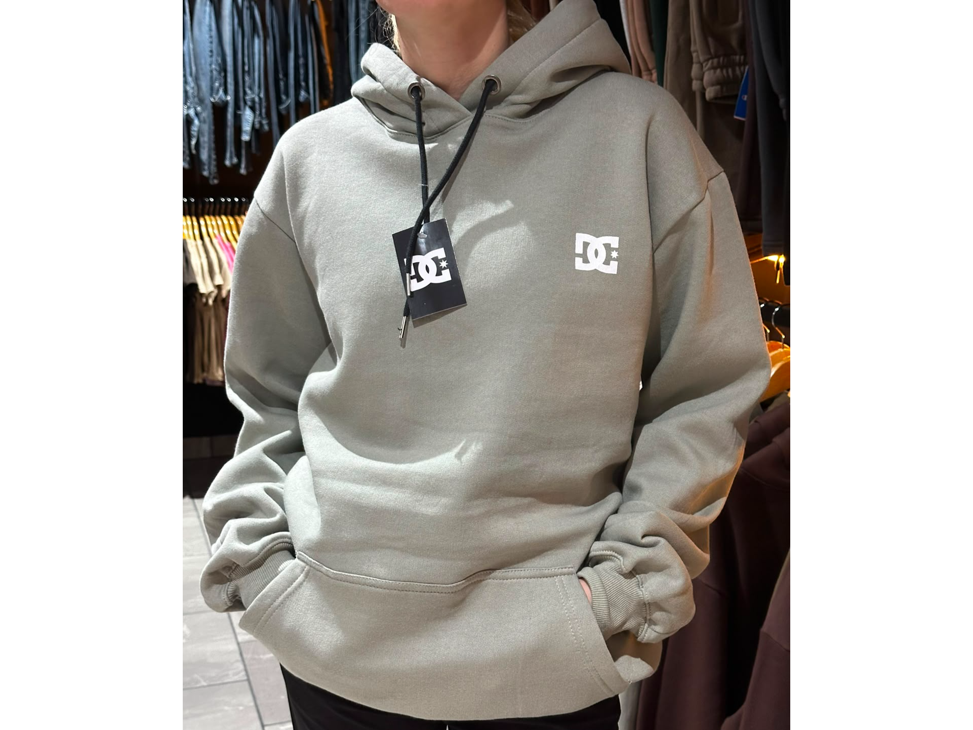 BUZO CANGURO DC