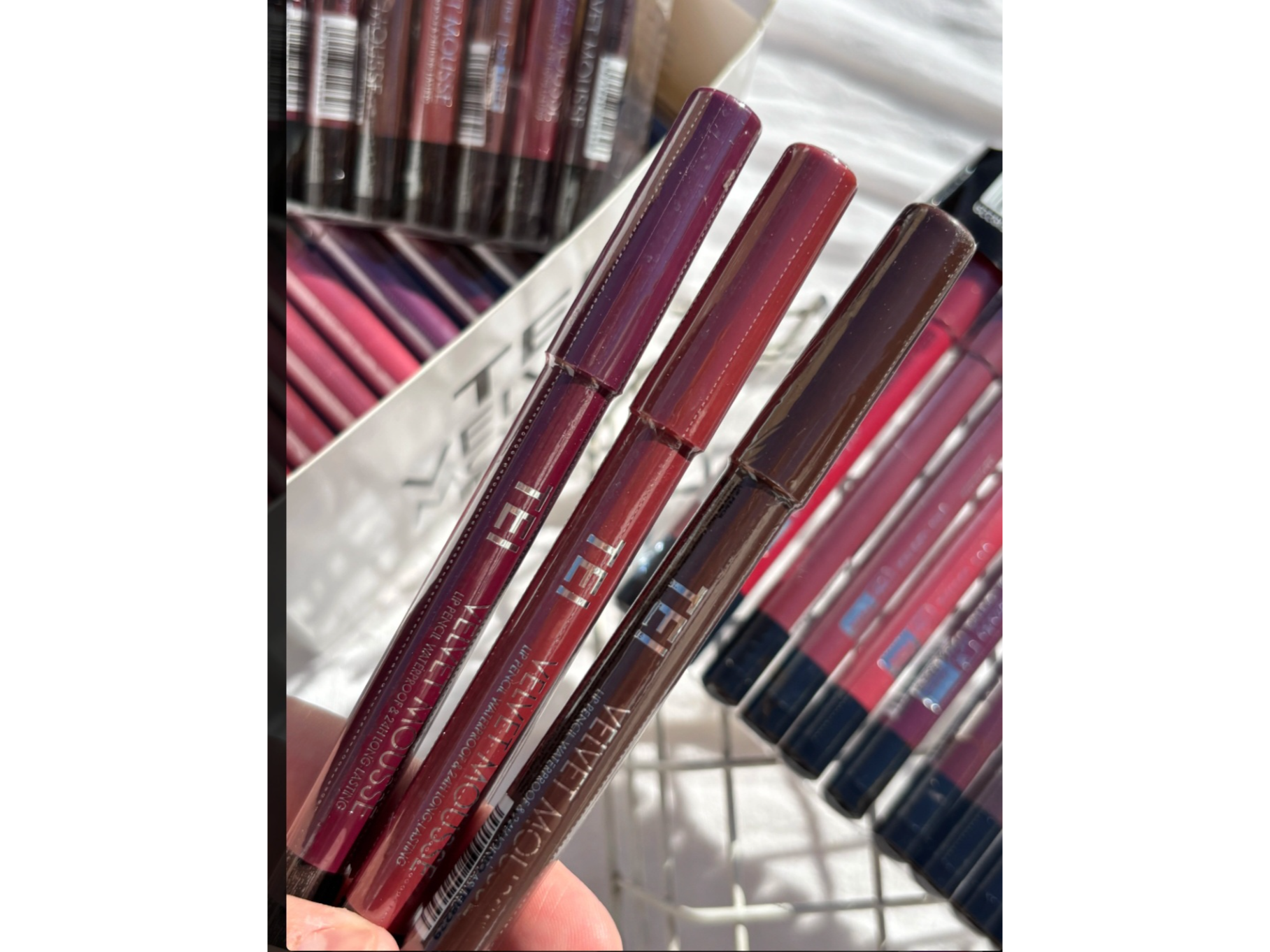 DELINEADOR DE LABIOS GRUESOS