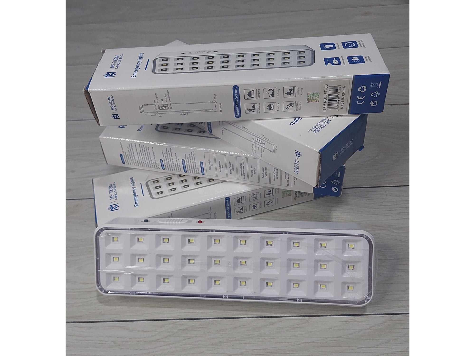 LUZ DE EMERGENCIA 30 LED