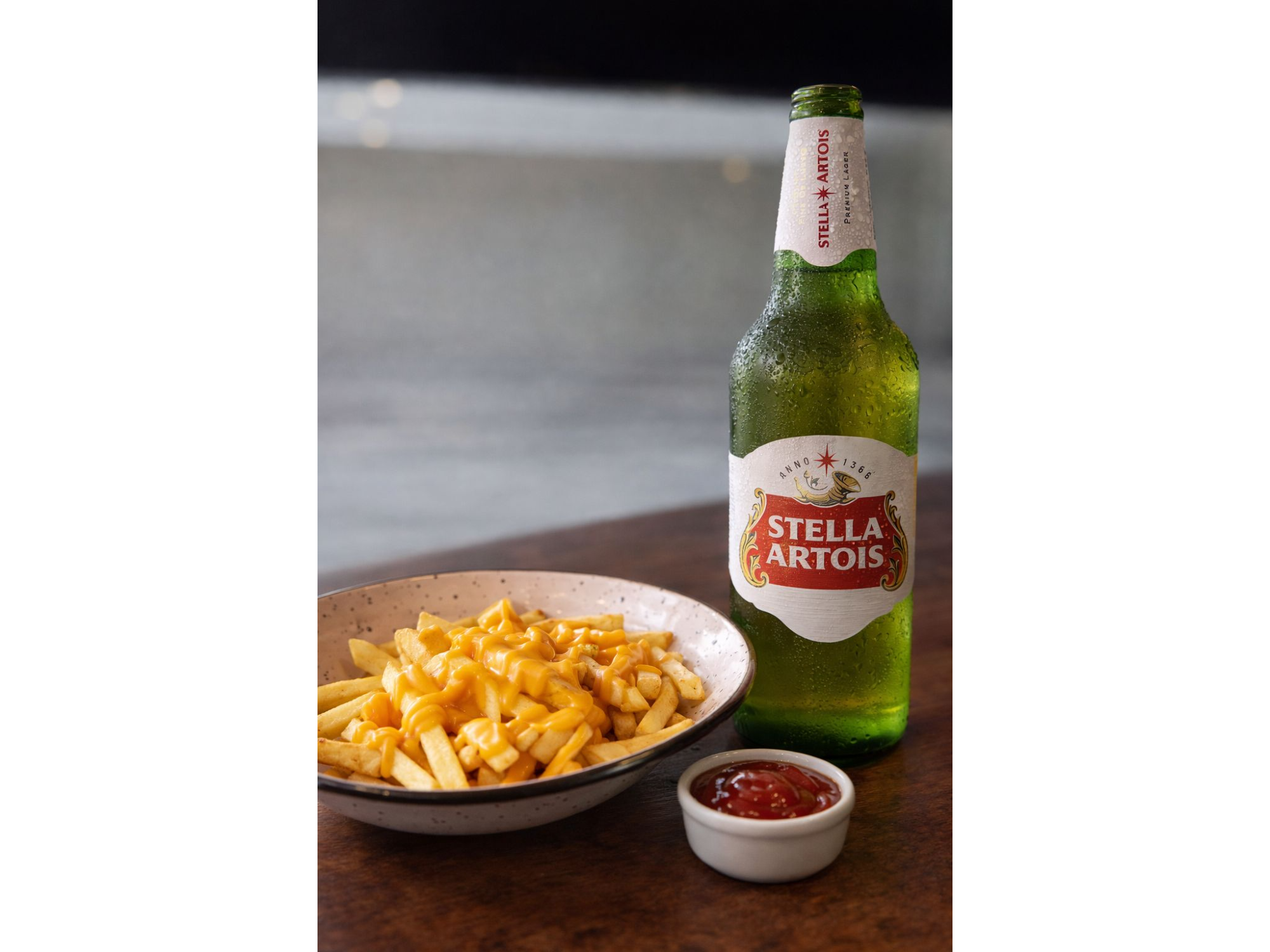 BIRRA + FRITAS CON CHEDDAR