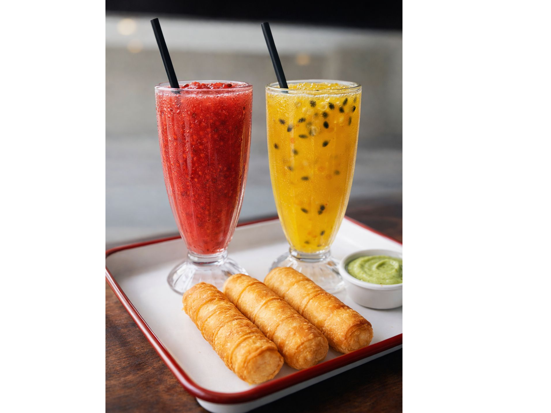 2 JUGOS FRUTALES + 3 TEQUEÑOS