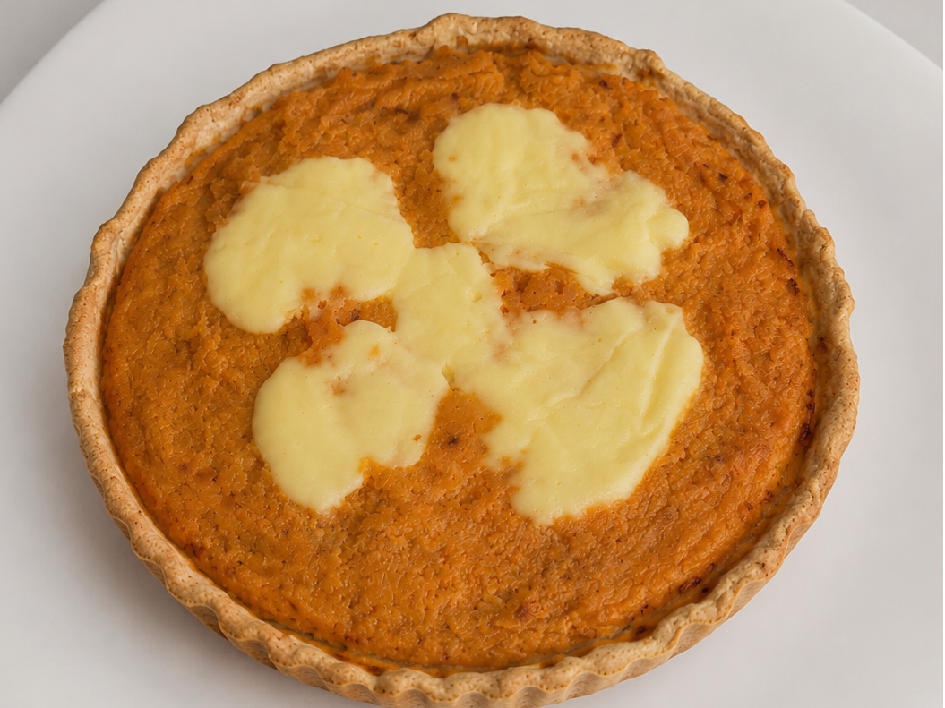 Tarta de batata, roquefort y cebolla caramelizada