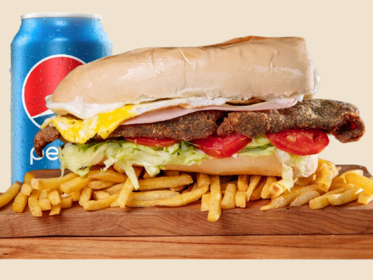 Sanguche de milanesa (De pollo) + Papas + Lata de pepsi