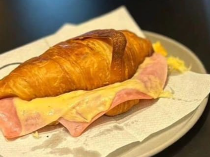Croissant con Jamon y Queso (Mafalda)