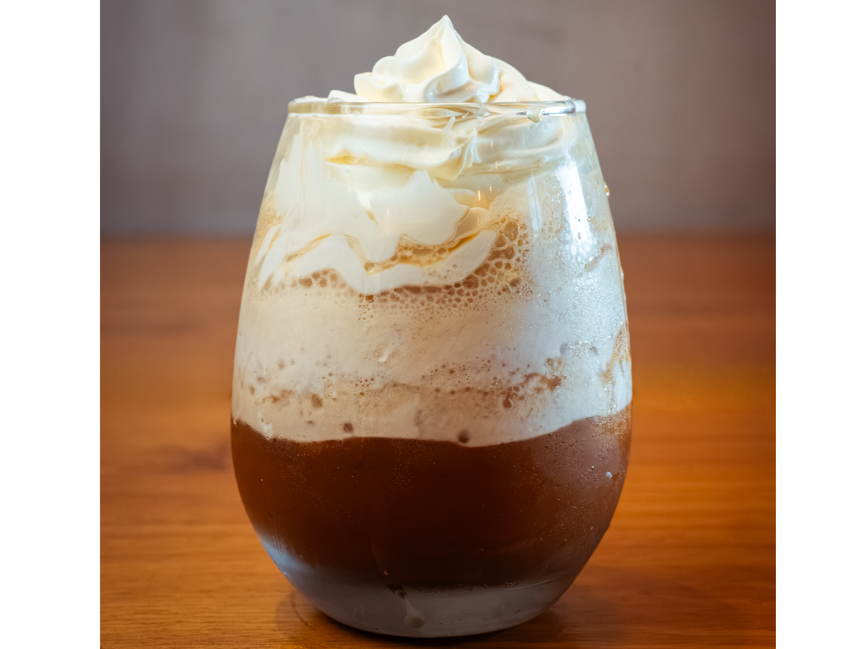Frappe (crema montada con chocolate o vainilla)
