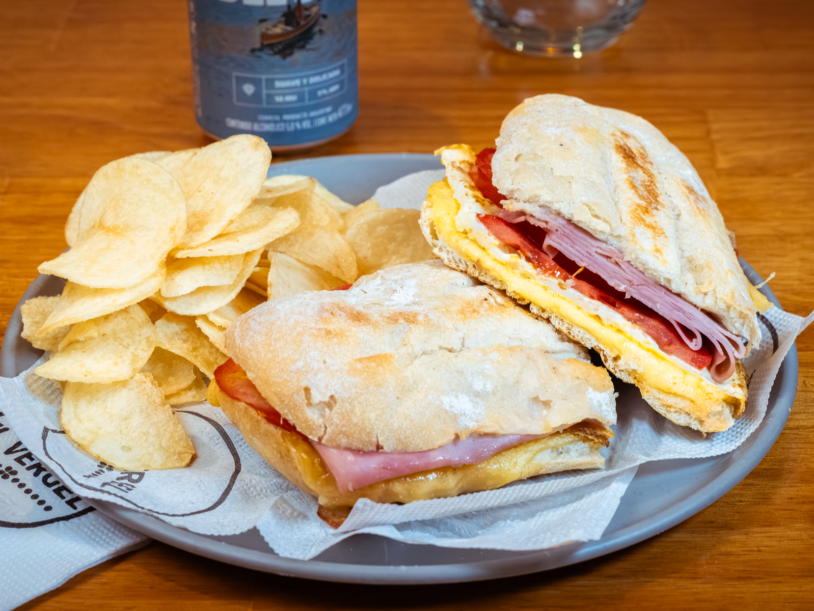 Sándwich de la casa Jamón