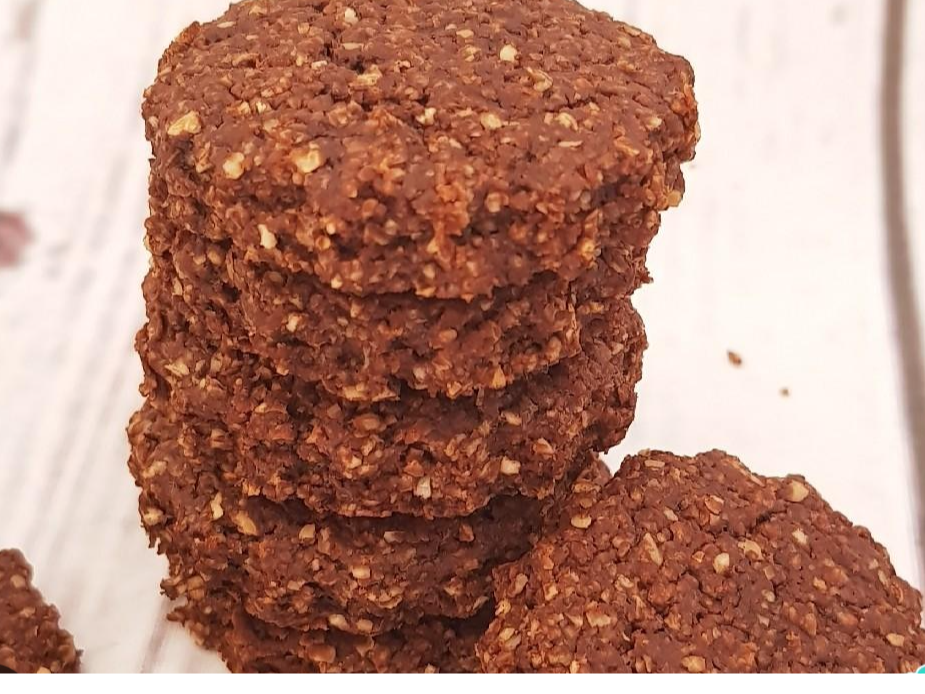 GALLETAS DE ALGARROBA y PASAS