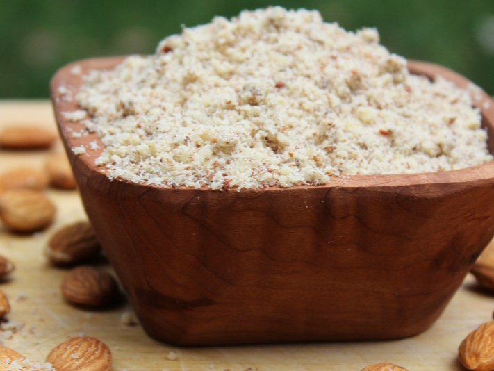 HARINA DE ALMENDRAS con piel Nacional