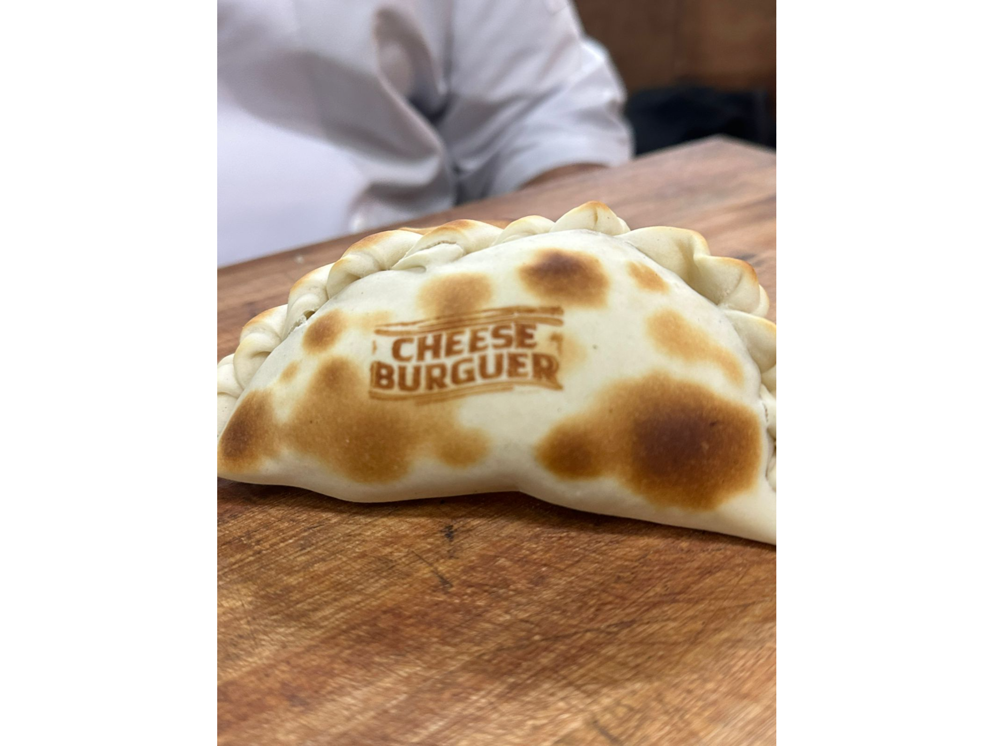 EMPANADA DE CHEESE BURGUER