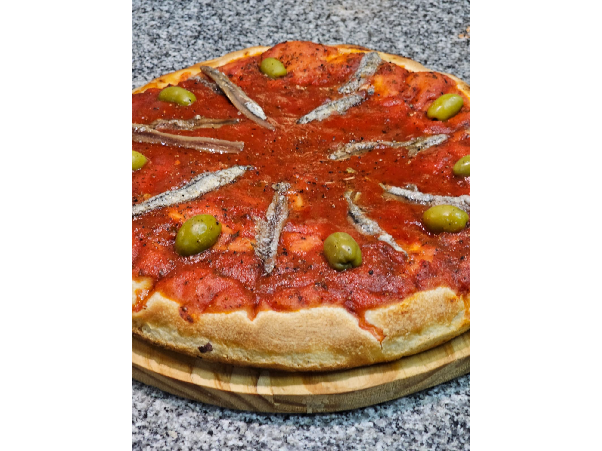 Pizza Anchoas clasica A LA PIEDRA