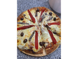 Pizza de Anchoas con Muzarella AL MOLDE