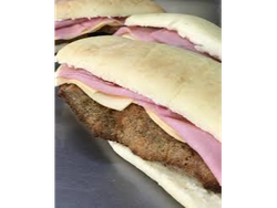 Sandwich milanesa de ternera individual JAMON Y MUZA (cod 03006)