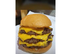 Hamburguesa Triple cheddar (*cod 13T*)