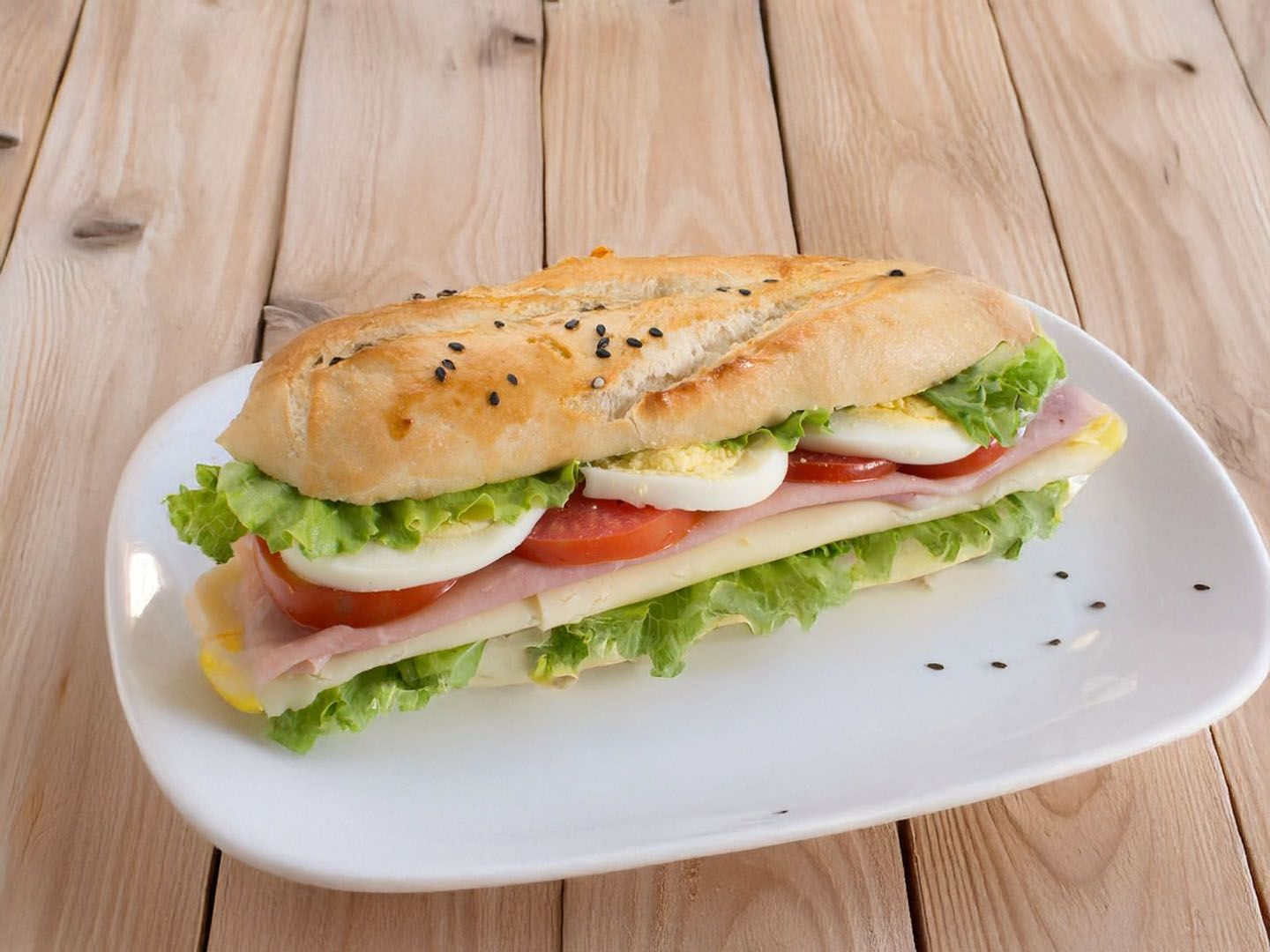 Baguette de jamón y queso