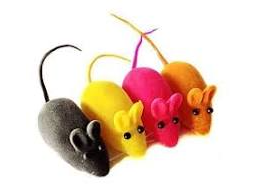 Ratoncito de felpa con chifle