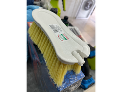 Cepillo con adaptador para manguera