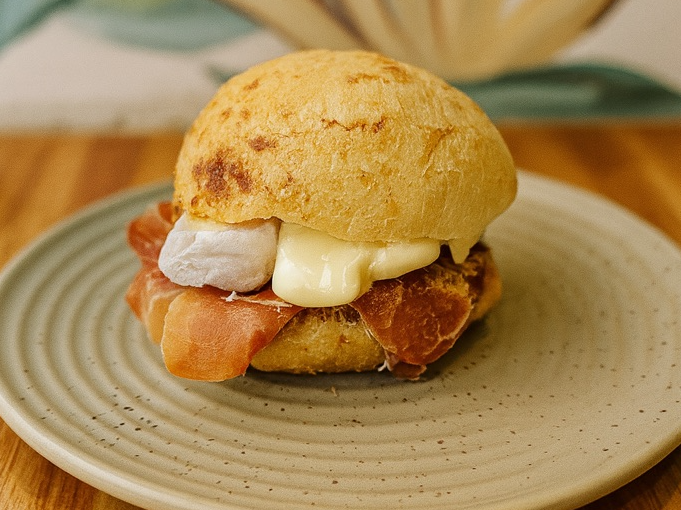 Chipa Crudo y Brie