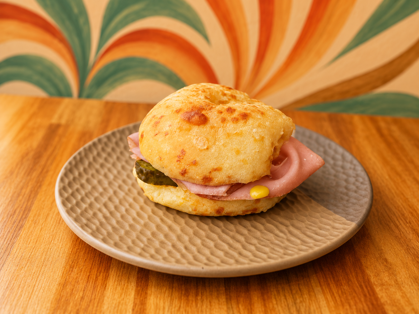 Chipa Mortadela de Pistachos y Pepinillos