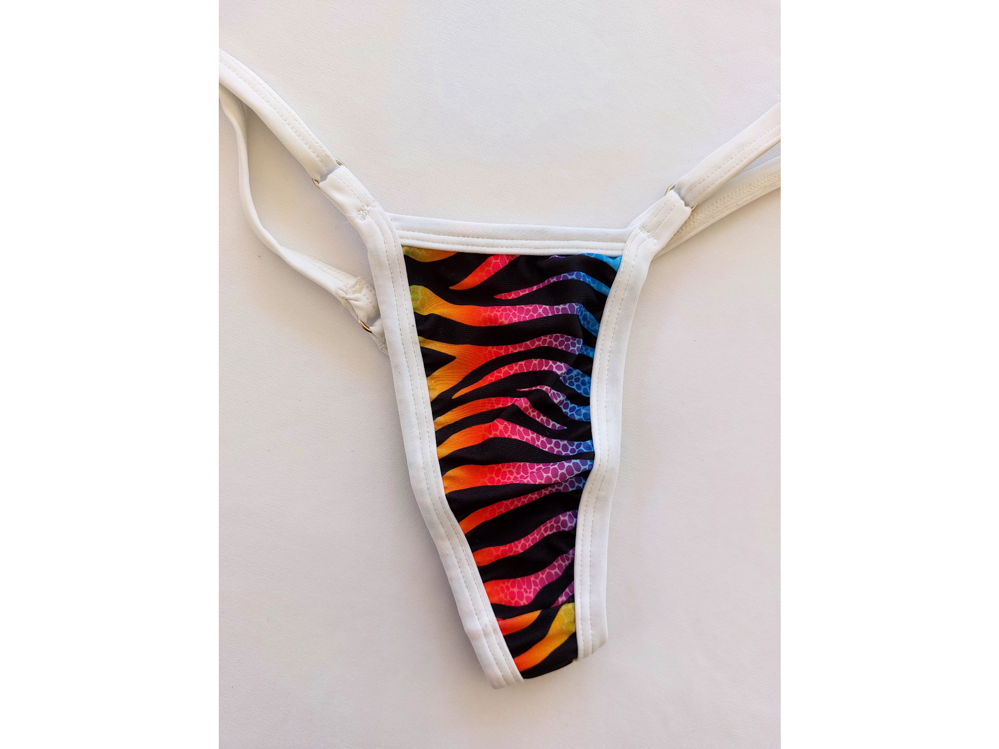 Colaless animal print