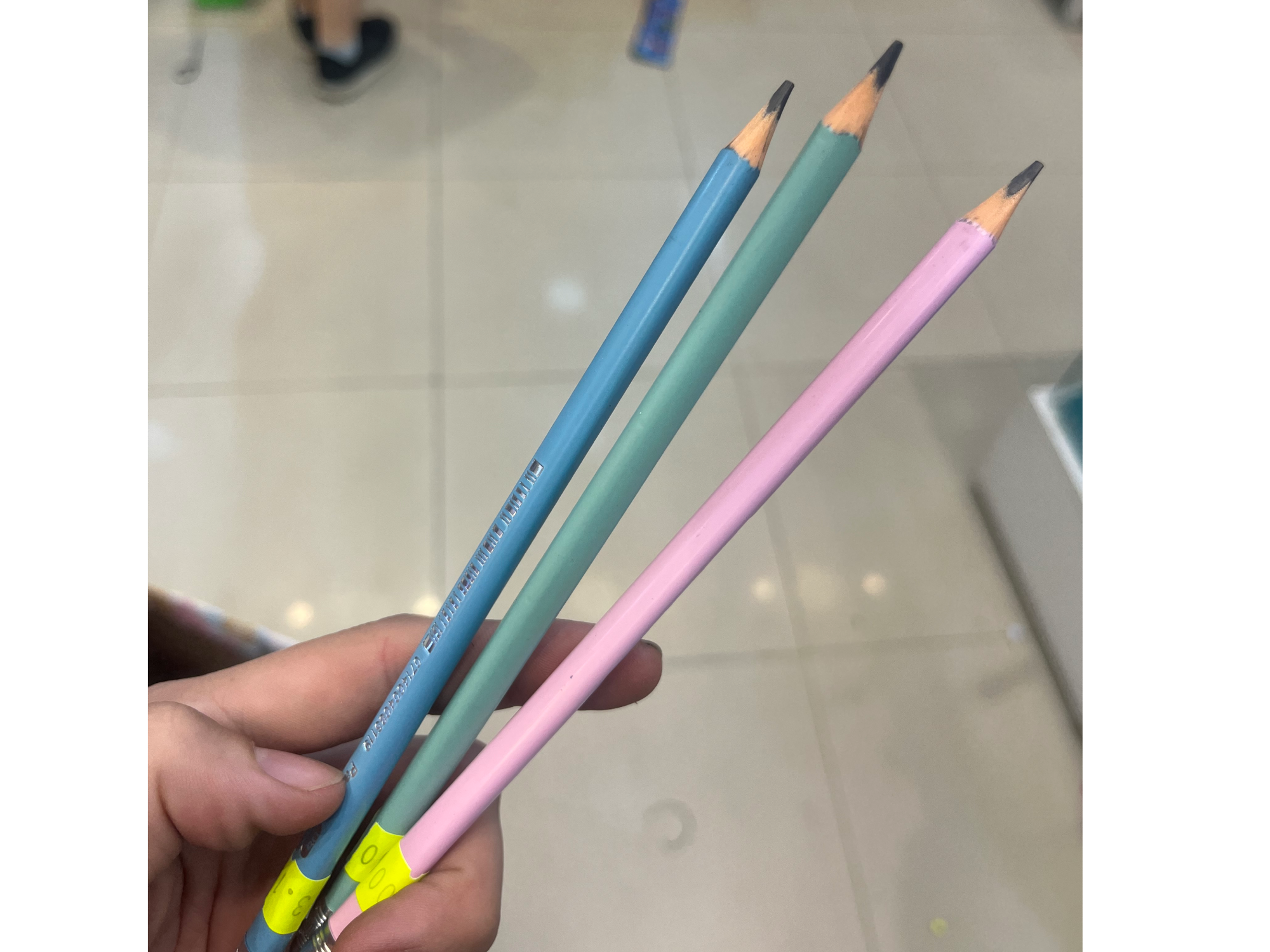 LÁPIZ GRAFITO KIRUKI PASTEL X3