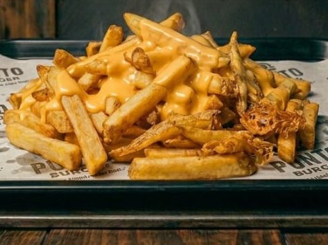 Papas con cheddar