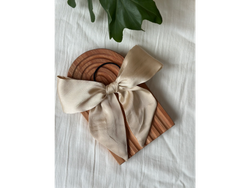 Moño beige