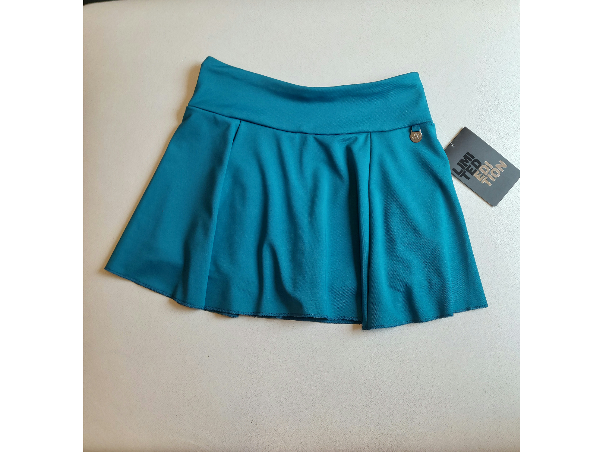 Short pollera