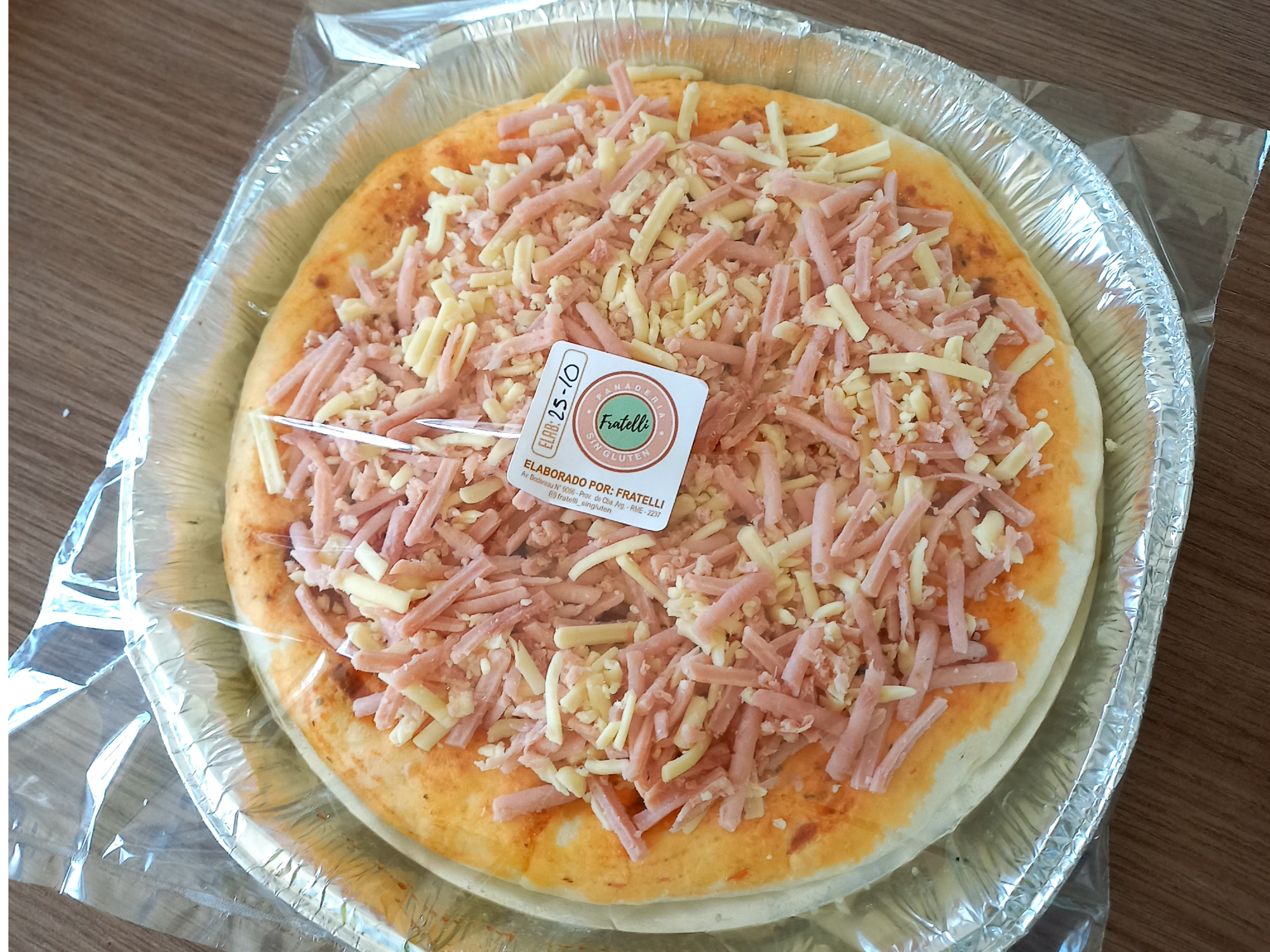 PIZZA 8 PORCIONES JAMÓN Y QUESO