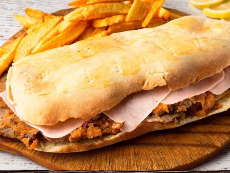 SÁNDWICH DE MILANESA