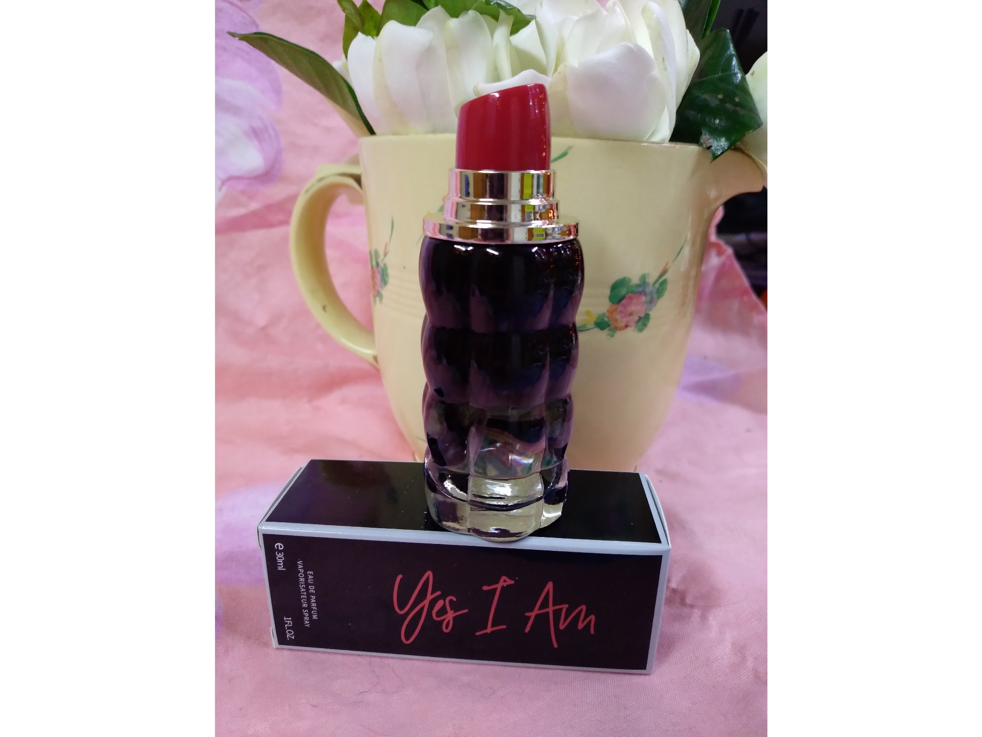 YES IAM , Cacharel réplica EDP