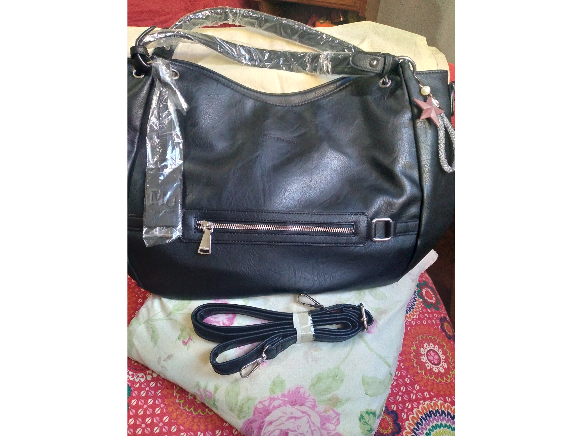 Cartera Negra cuerina