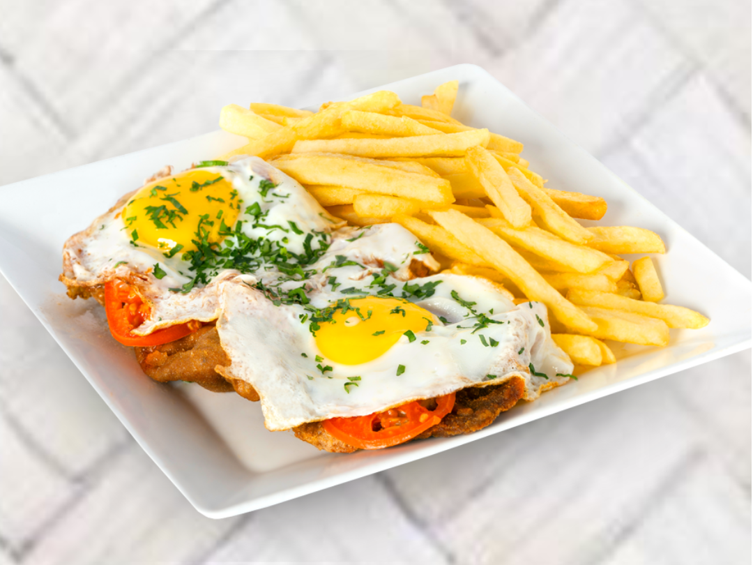 Milanesa a caballo + papas fritas