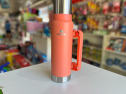 TERMO DE 1,25LTS PASTEL CON MANIJA PLASTICA BISAGRA COD:980