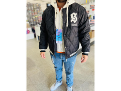 CAMPERA IMPORTADA HOMBRE CON LETRA COD:1806