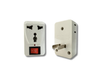 ADAPTADOR VIAJERO UNIVERSAL CON FICHA
