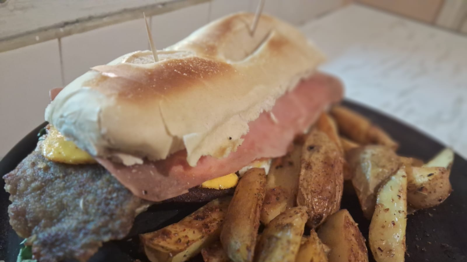 SANDWICH DE MILANESA