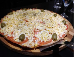 Pizza Napolitana y Huevo