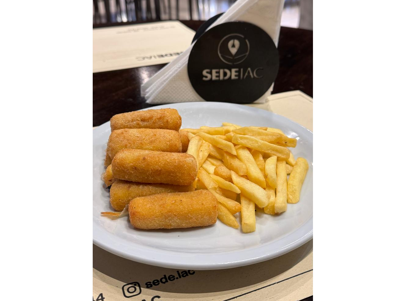 Bastón de Mozzarella c/ fritas