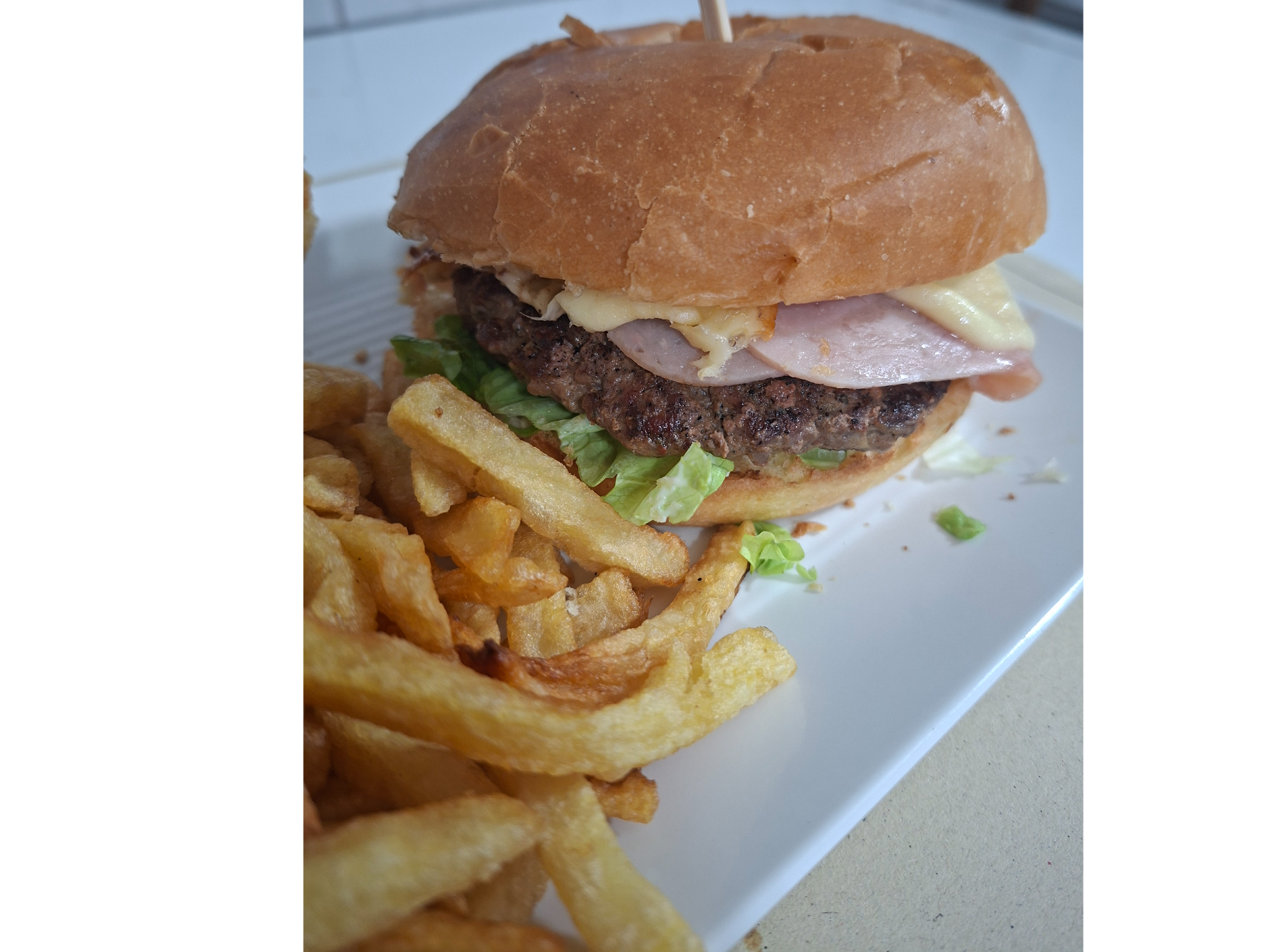 Hamburguesa completa c/ papas fritas
