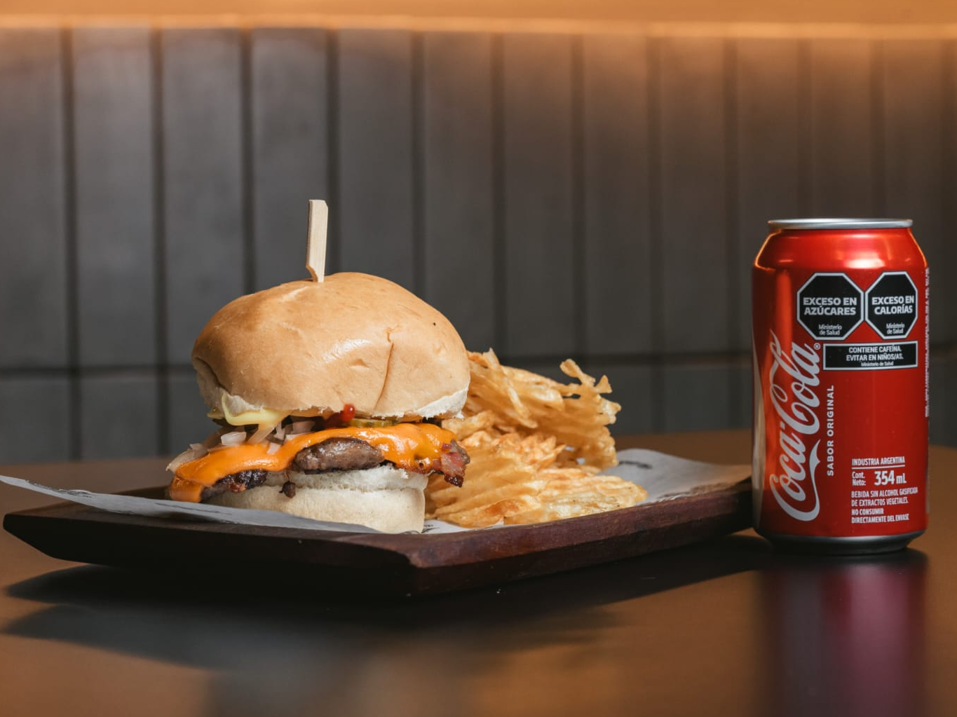 HAMBURGUESA SIMPLE CARNE CON GASEOSA 350CC