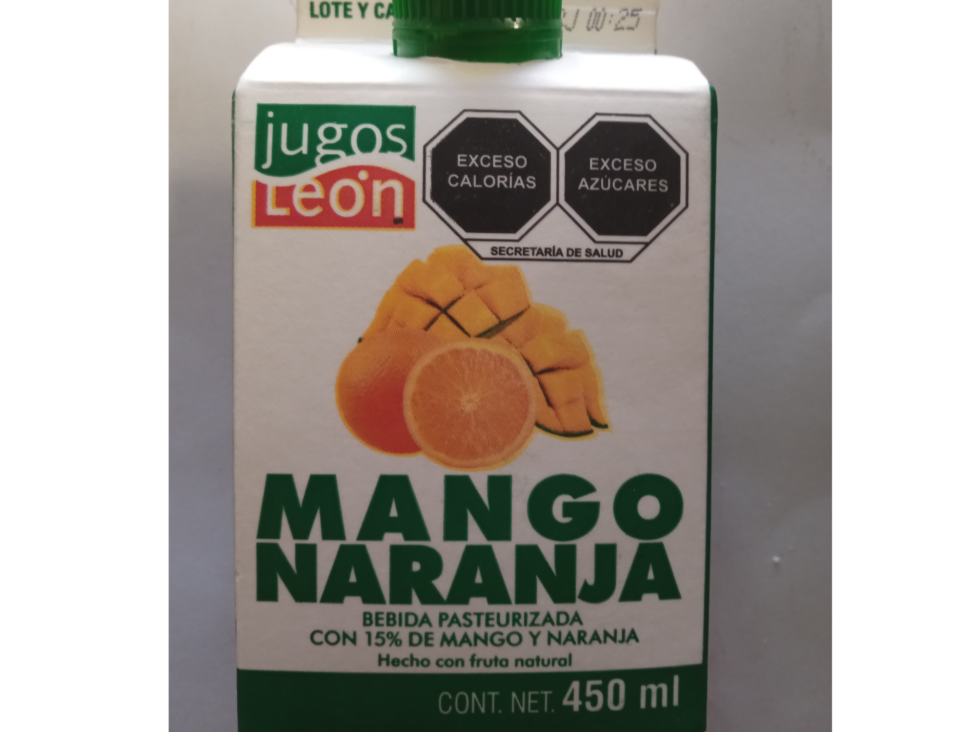 JUGO LEON VARIEDAD DE TAMAÑOS Y SABORES.