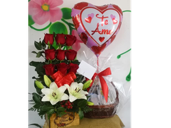 Arreglo floral más caja sorpresa