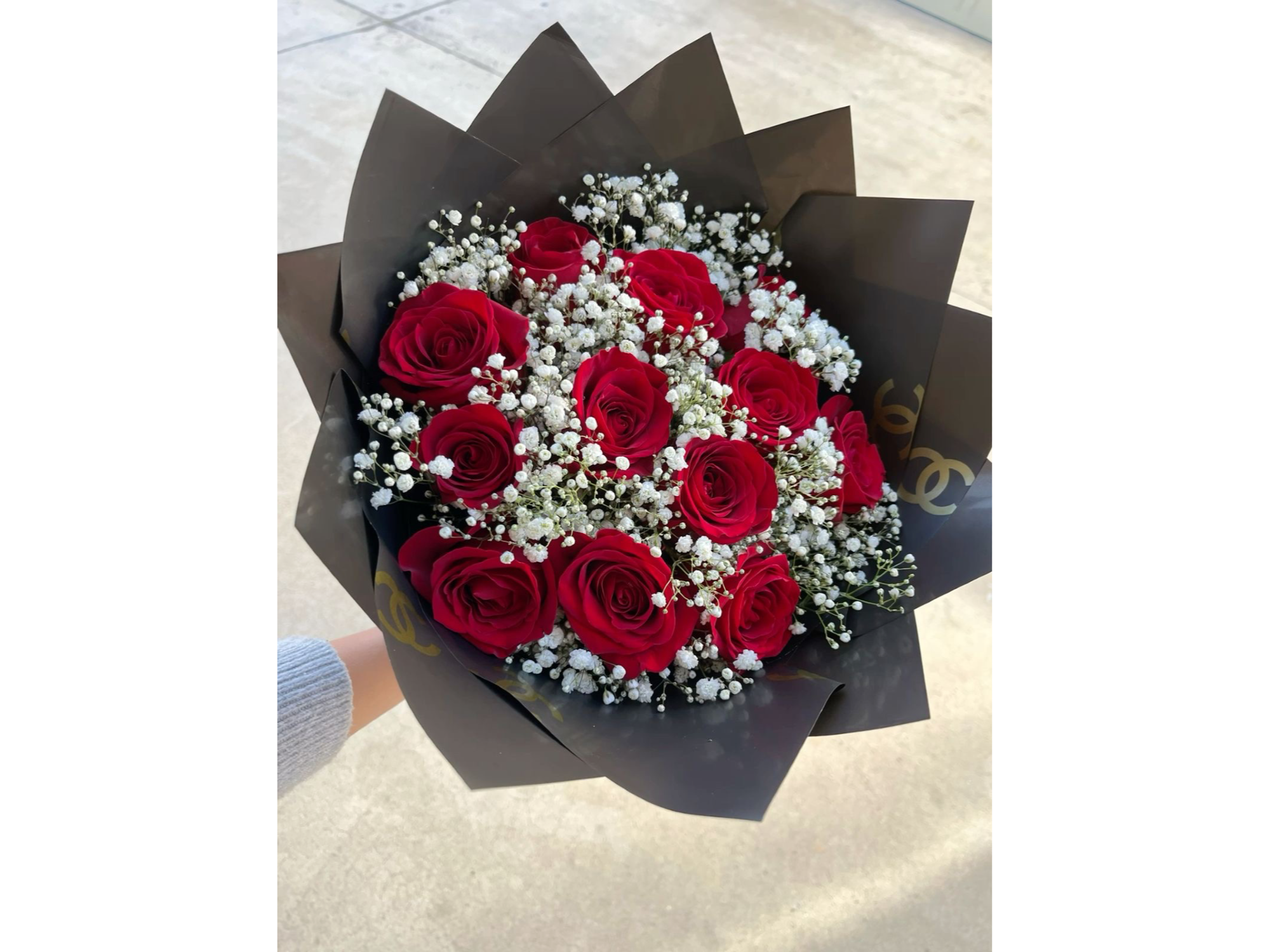 Buchón 12 rosas y nubesitas