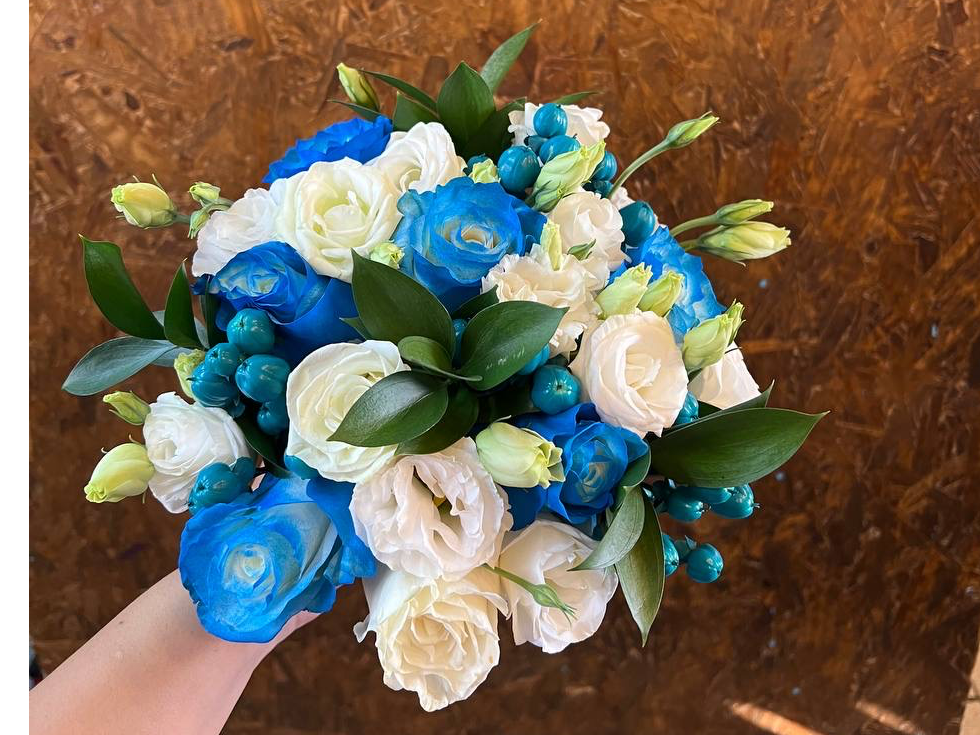 Ramo blanco y azul