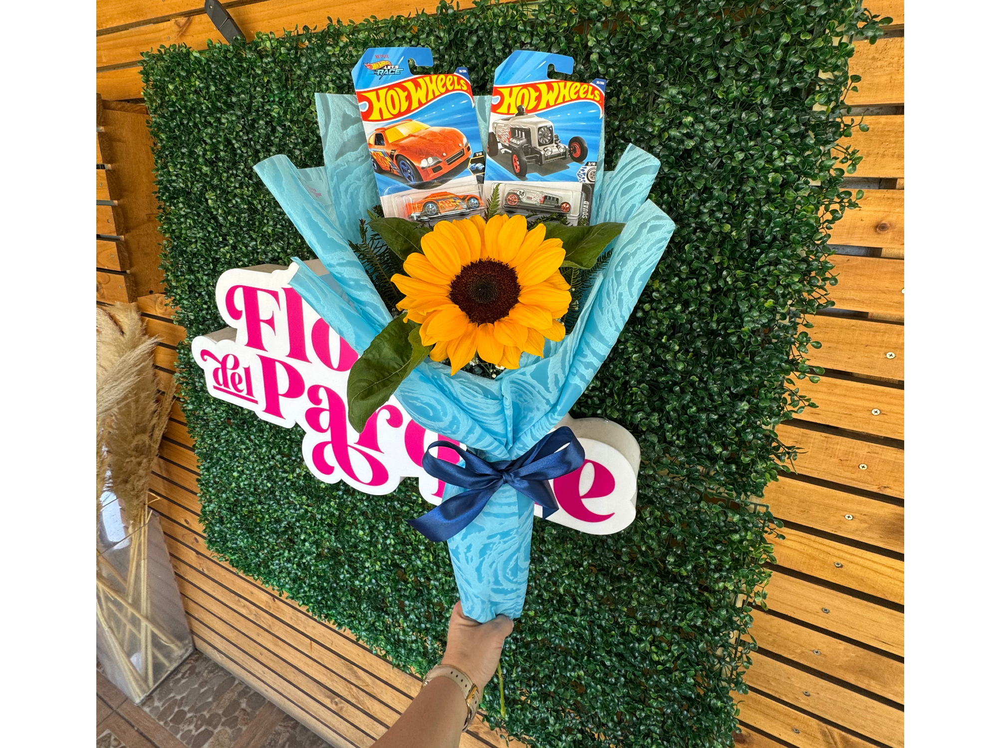 1 girasol +2 hotwhells