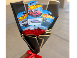 2 rosas rojas y 3 hotweels