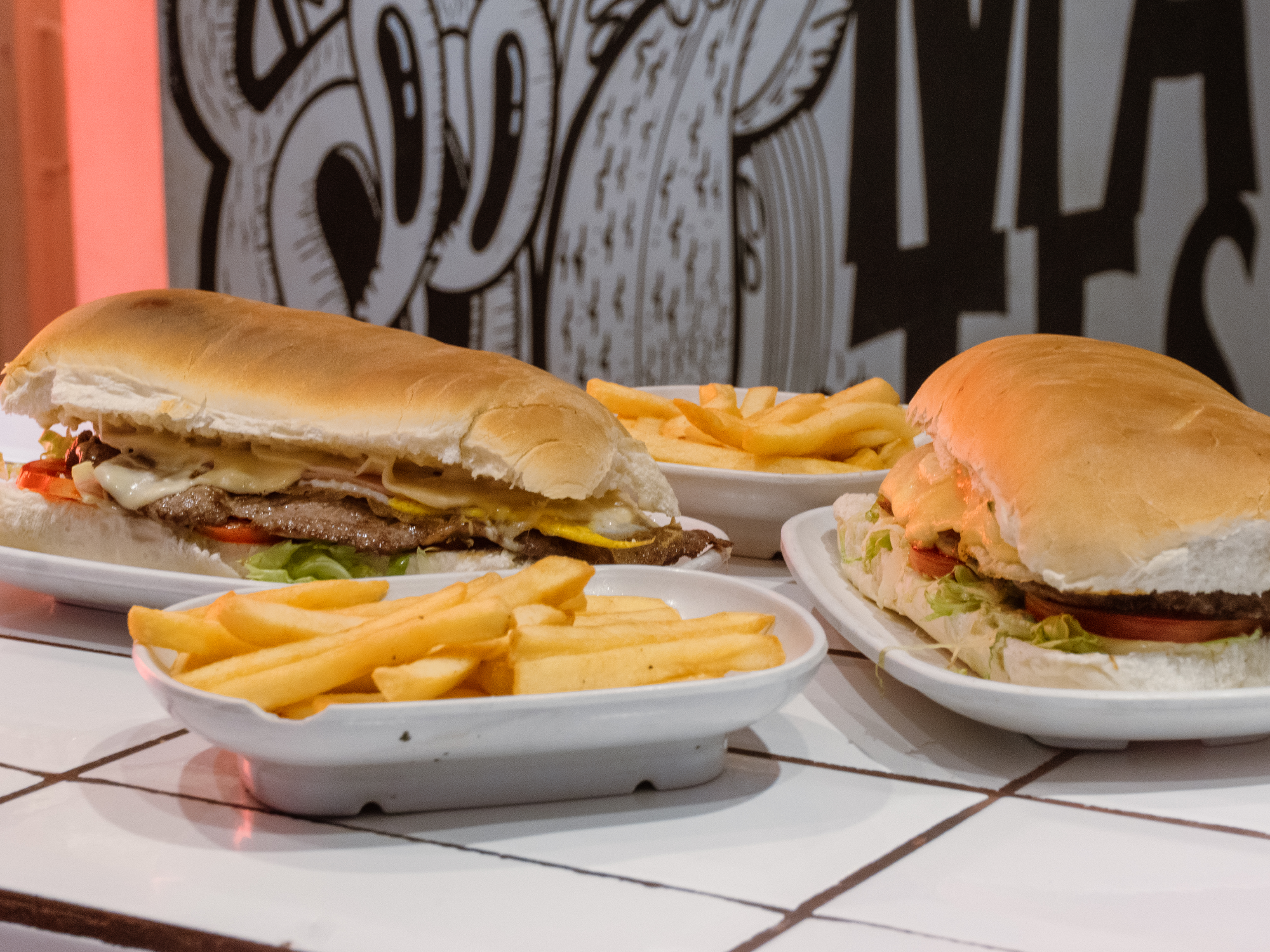 2 Messirve GRANDE + papas BASTON